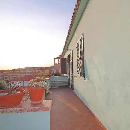 - Mongiardino 01 Appartement *