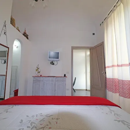 Apartment - Mongiardino 01 La Maddalena (Sassari)